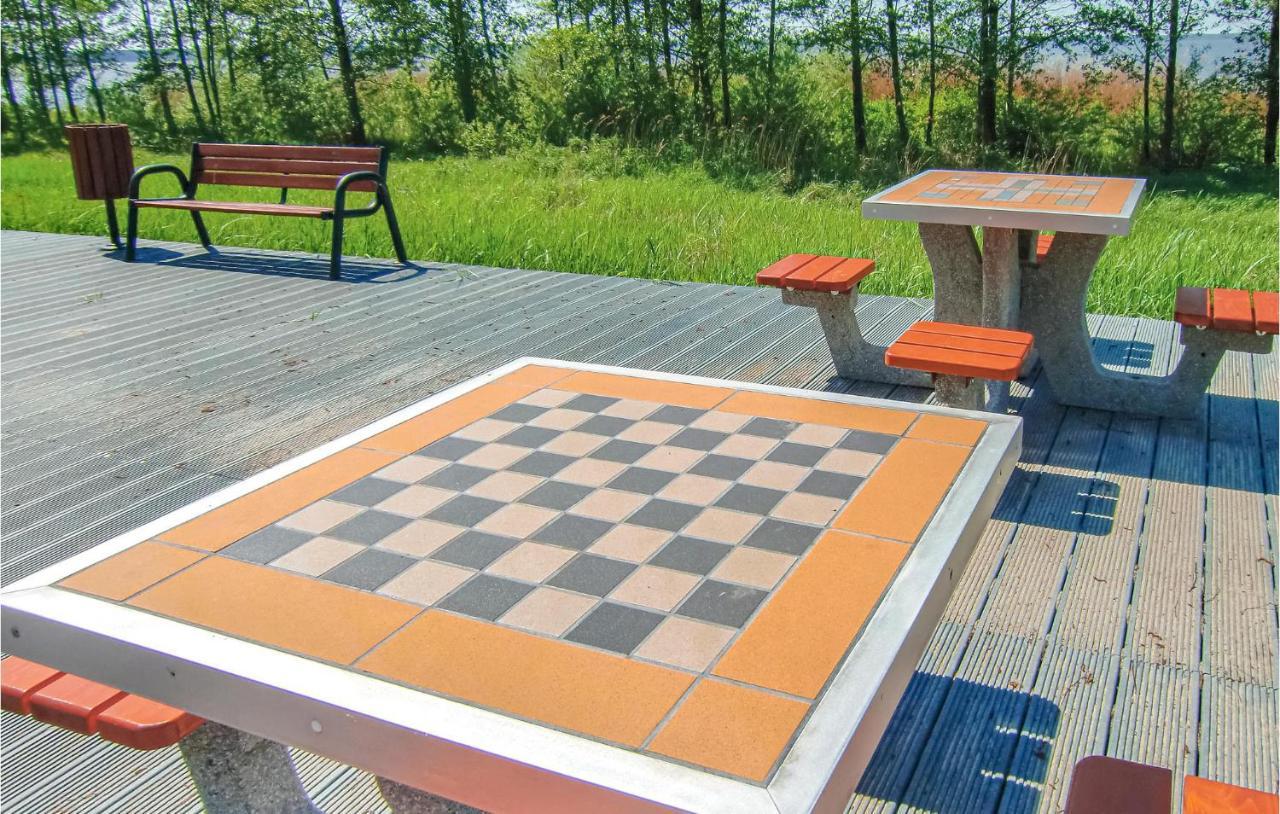 Cozy Apartment In Nowe Warpno With Wifi Luaran gambar
